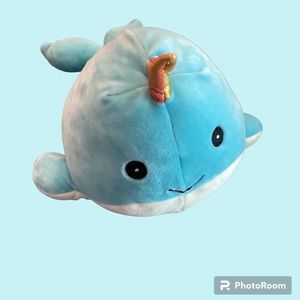 Squishmallow “Wally the Narwhal” with Glitter Horn 2019